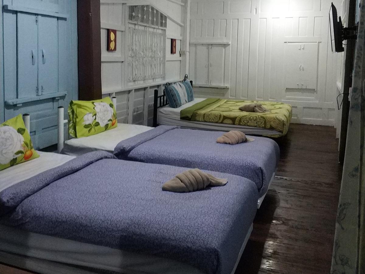 Goodmorning By Tamarind Hostel Phra Nakhon Si Ayutthaya Exterior photo